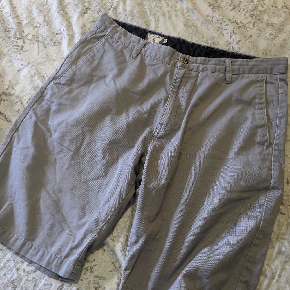 Volcom gray shorts
